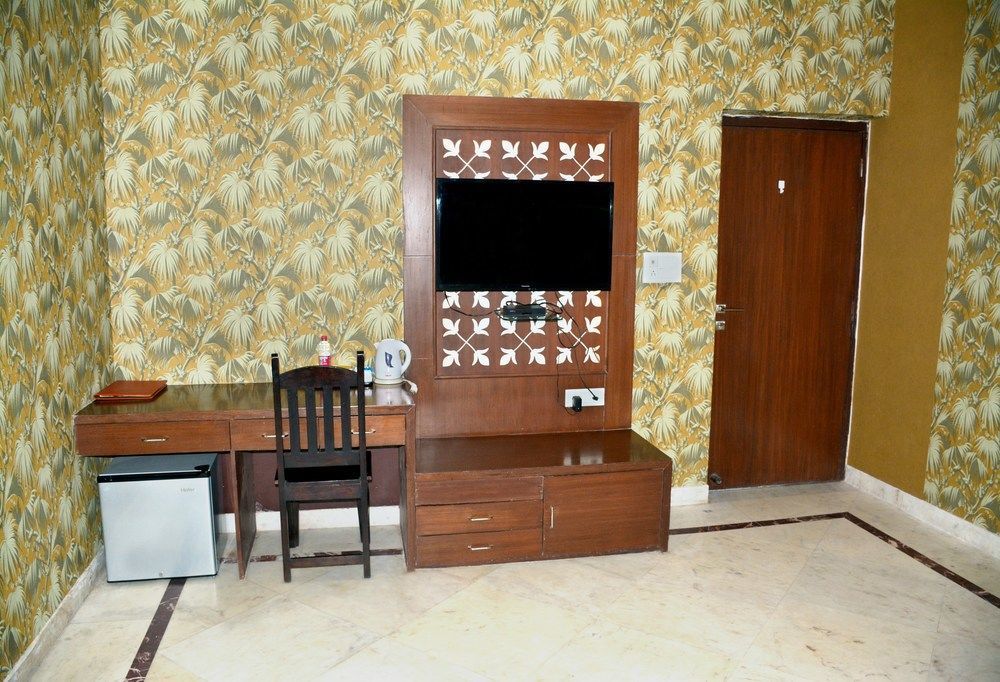 Hotel Fabhotel Epic C Scheme Jaipur